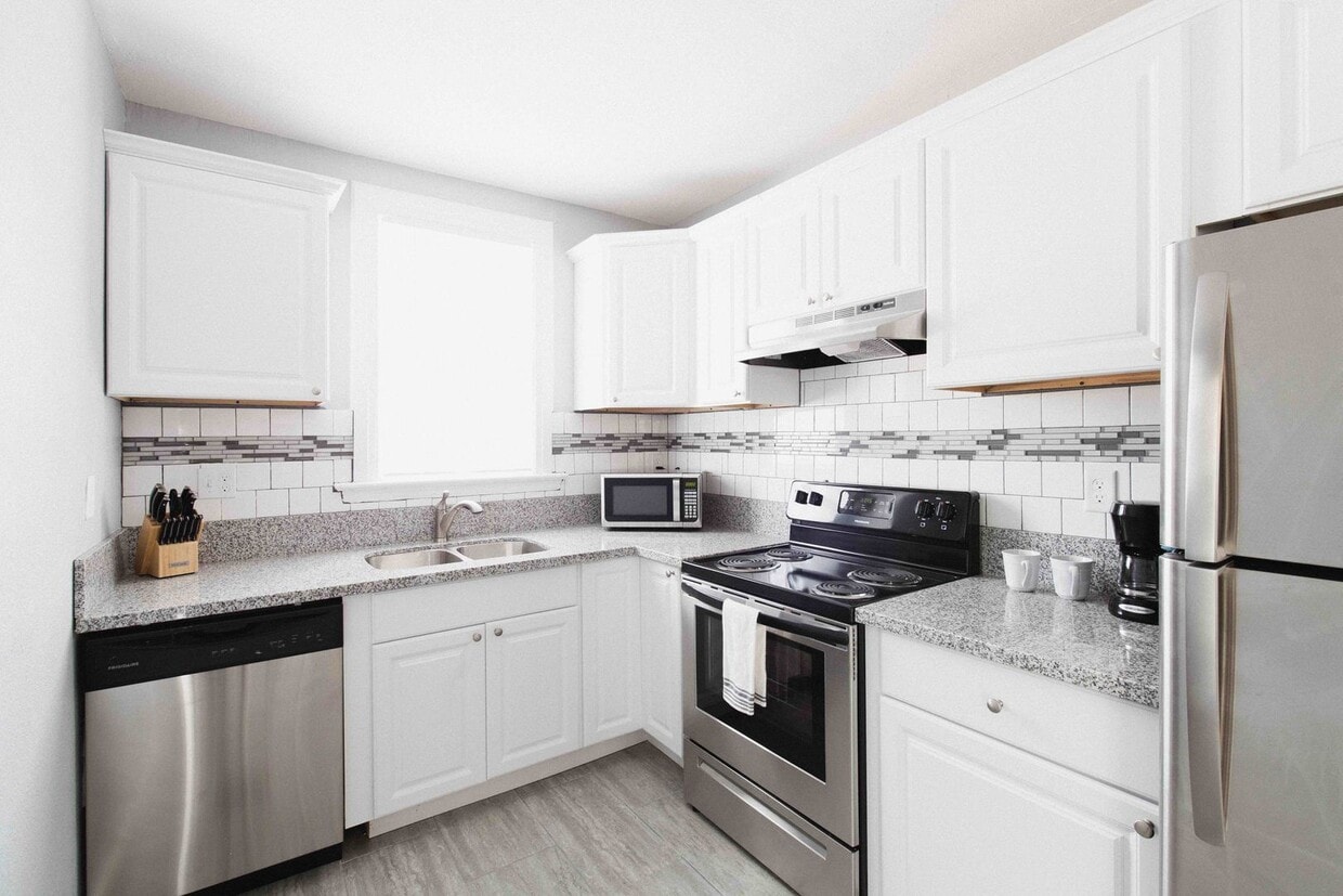 3181 Norman Bridge Rd, Montgomery, AL 36105 House Rental in