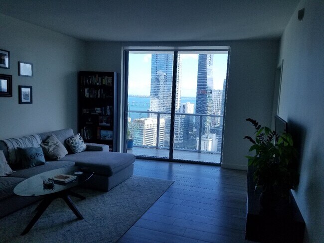 Living Room - 1100 S Miami Ave