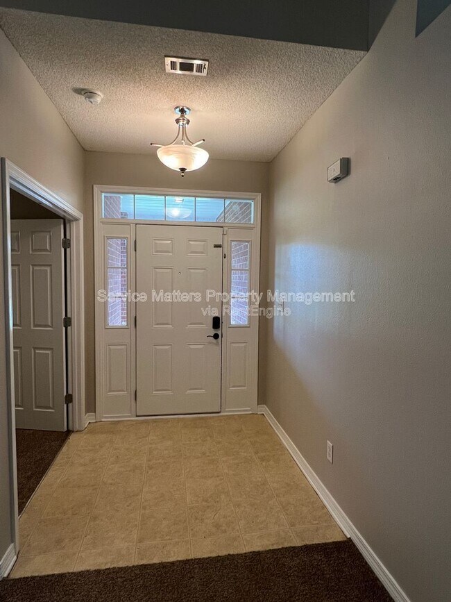 Foto del edificio - 10440 Millbrook Dr