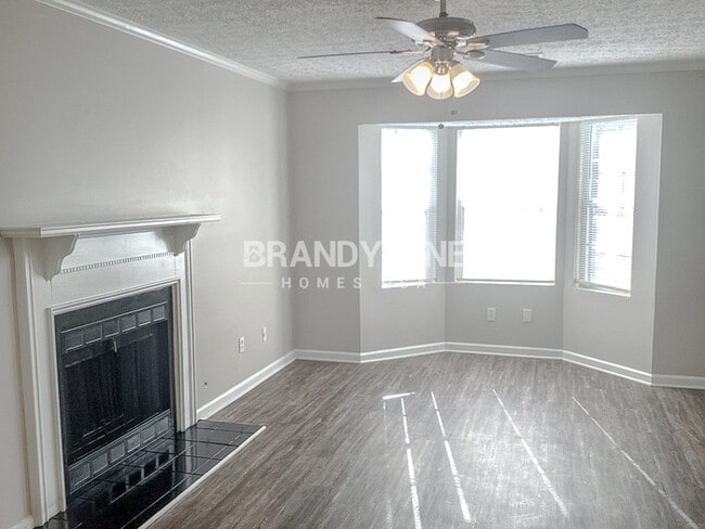 Foto del edificio - 2259 Hampton Dr