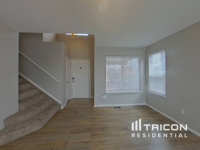 Foto del edificio - 7635 Canyon Oak Dr