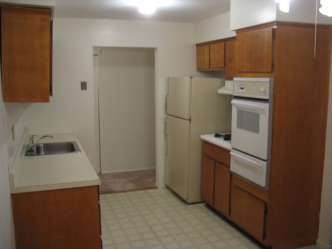Kitchen - 401 US-22