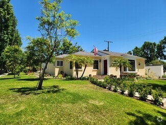 Building Photo - 1717 Stanton Ave