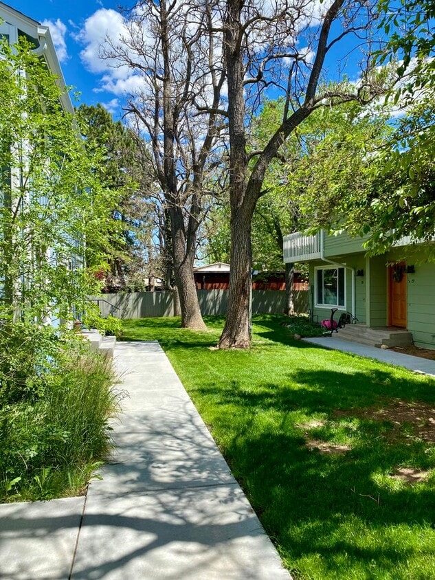 Building Photo - Charming North Boulder 3 Bedroom Townhouse