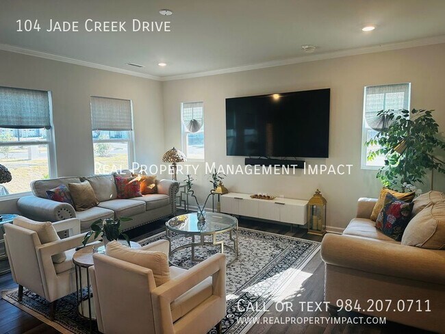 Building Photo - Spacious New Build, 3 Bedroom 2.5 Bath End...