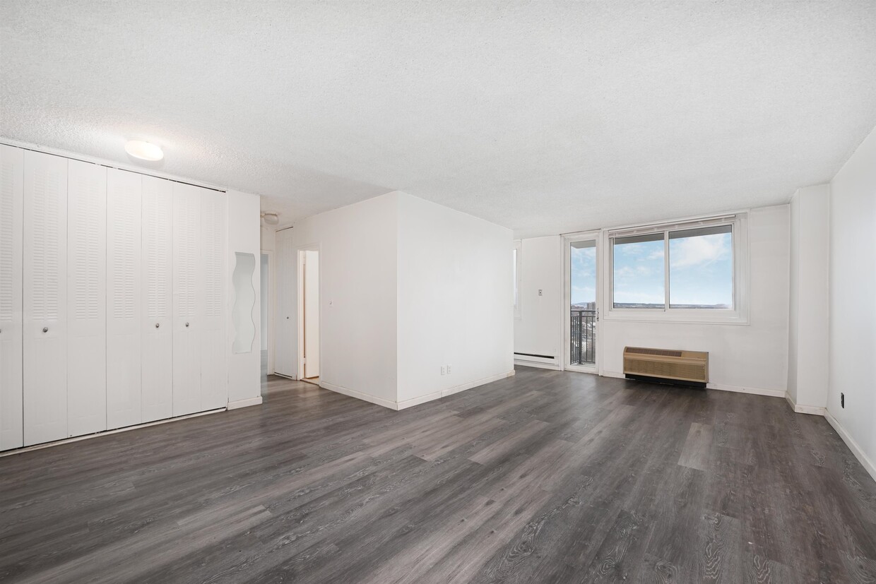 Foto principal - 100 Manhattan Ave