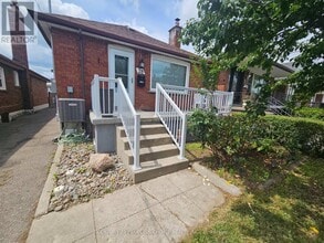 Building Photo - 28 Montcalm Ave