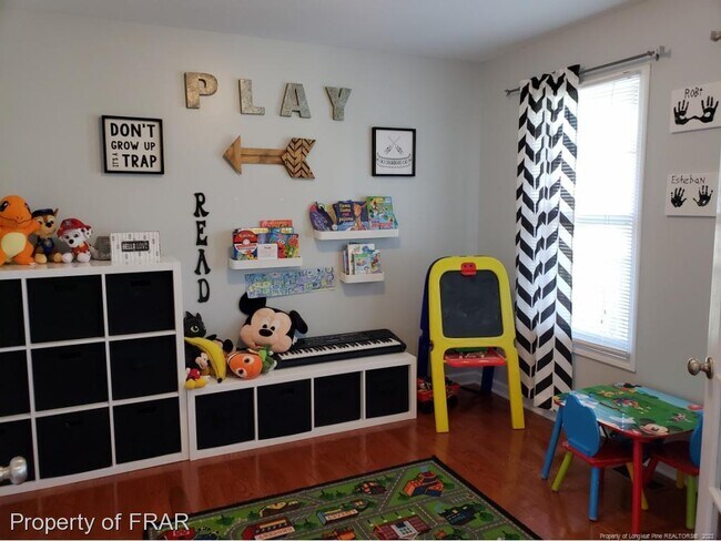 Building Photo - 211 NC-211