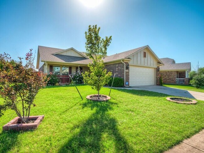 Building Photo - 2741 Lerkim Ln