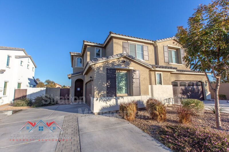 Primary Photo - 905 S Canal Dr