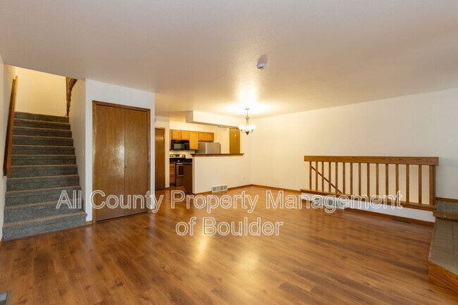 Foto del edificio - 5056 Buckingham Rd