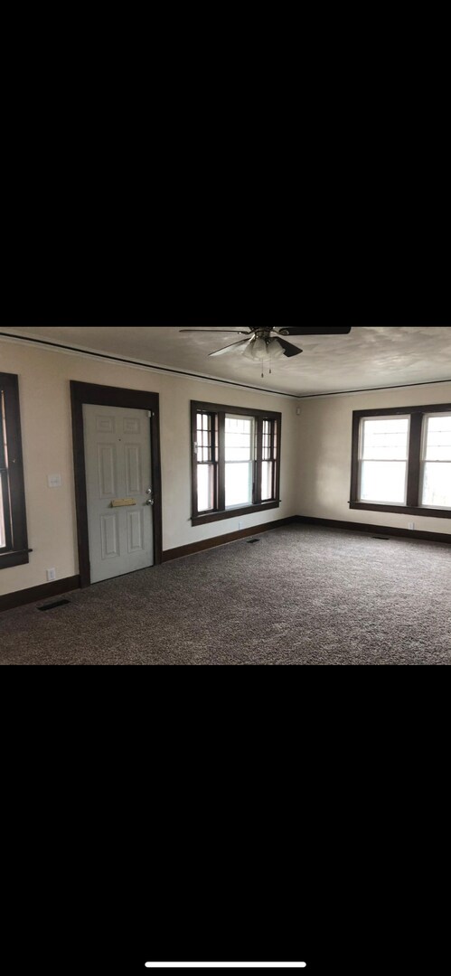 Foto del edificio - Check out this 3bdr, 2.5 bath home for rent