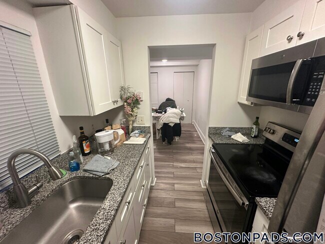 Building Photo - 774 Columbus Ave