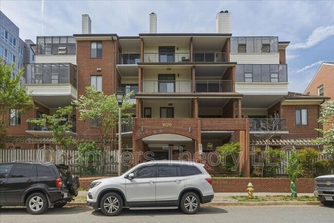 Photo - 1020 N Stafford St Apartment