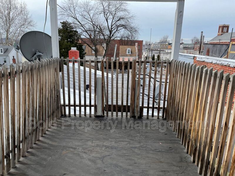 Foto del edificio - 214 S 10th St