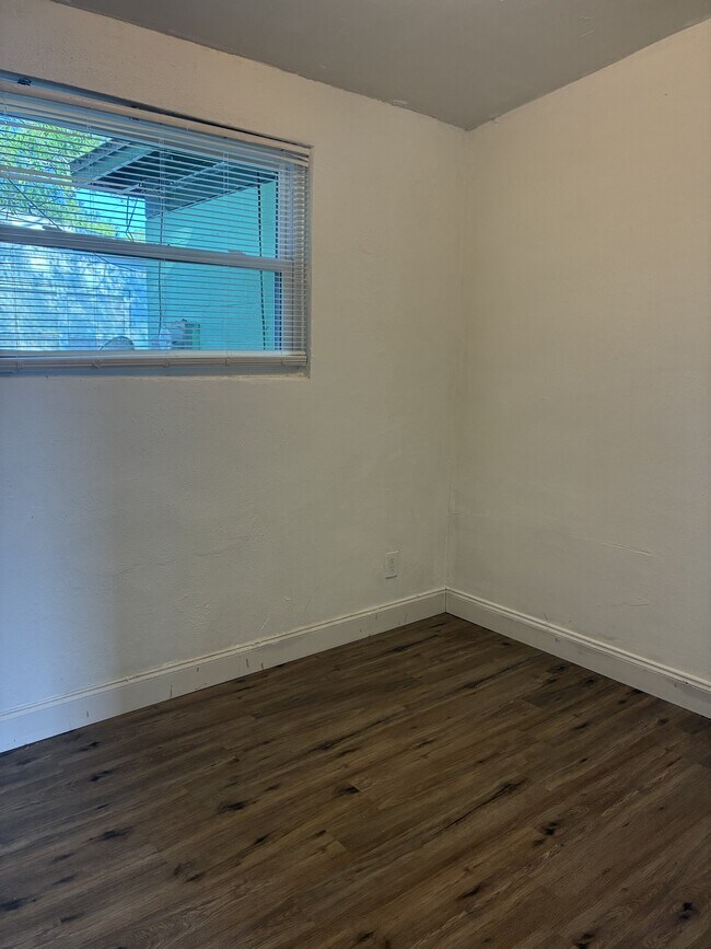 Foto del edificio - 2768 Hamilton Cir