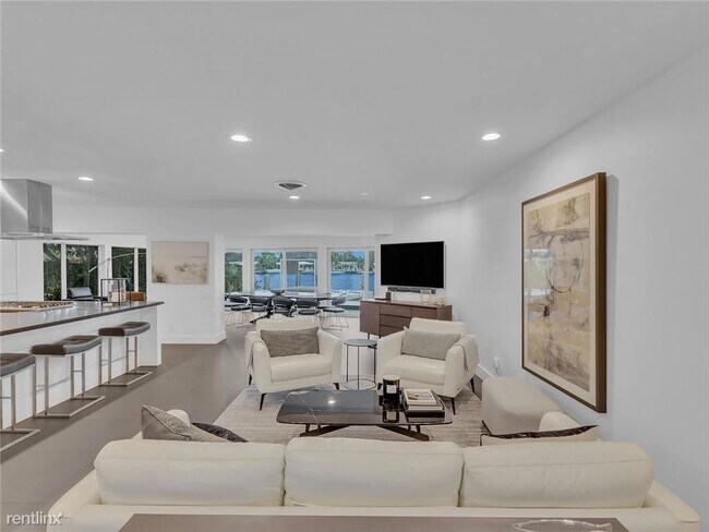 Foto del edificio - 4 br, 3 bath House - 1640 NE 43rd St