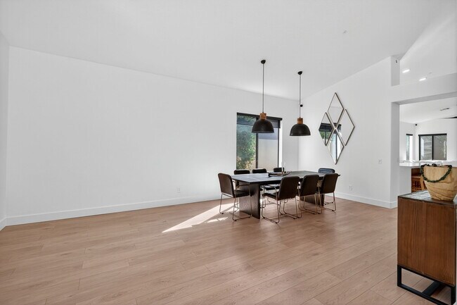 Foto del edificio - 7449 E Whistling Wind Way