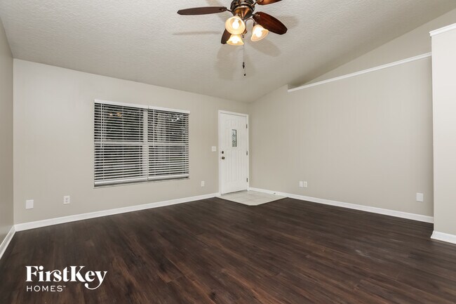 Foto del edificio - 2007 Juniper Dr