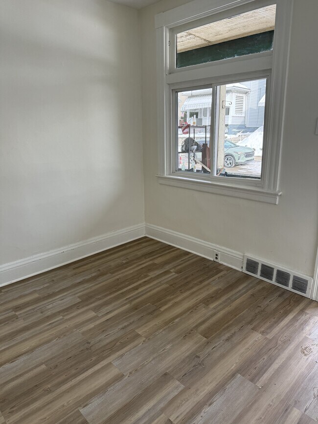 Foto del edificio - 532 Vermont Ave