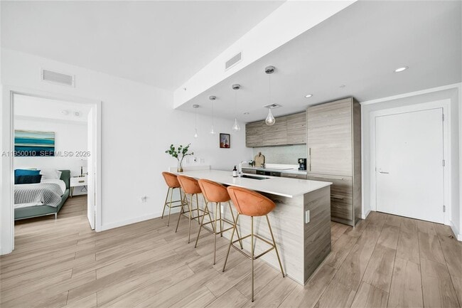 Foto del edificio - 1300 S Miami Ave