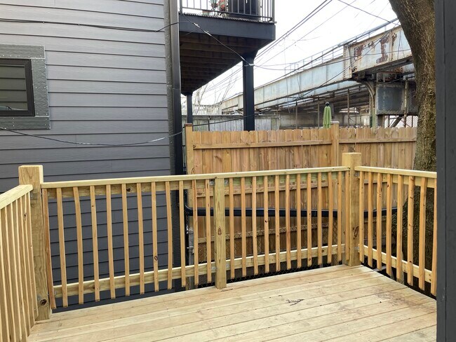 Foto del edificio - 1842 N Bissell St