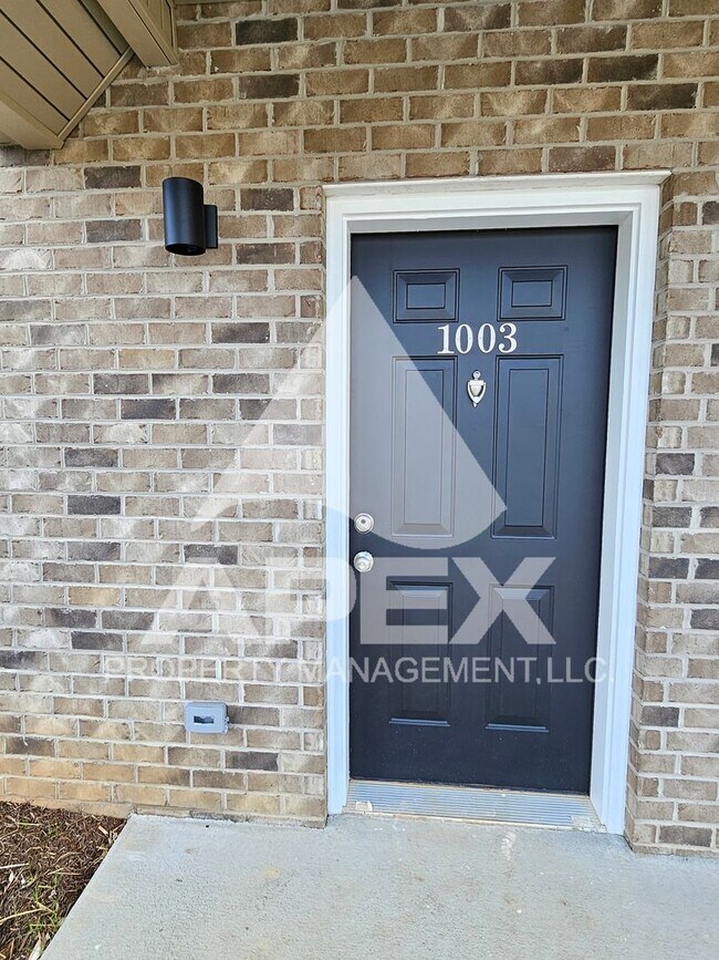 Foto del edificio - AVALON TOWNHOMES – LIKE NEW - 2 Bd/2.5 Ba Townhome off Topside Road with convenient access to Mar...