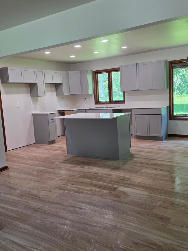 Foto del edificio - 4465 N 147th St