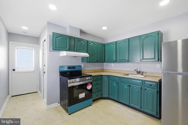 Foto del edificio - 444 Carrollton Dr