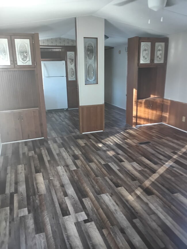 Building Photo - 4-144 Basden Rd