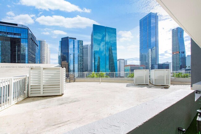 Foto del edificio - 1250 S Miami Ave