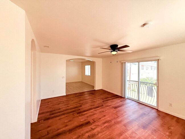Foto del edificio - 762 W 21st St