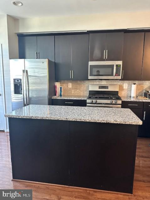 Foto del edificio - 5504 Glover Park Dr