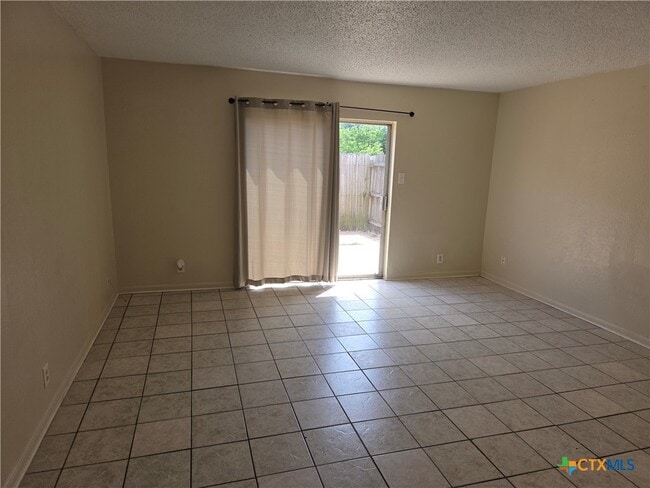 Building Photo - 904 Ticonderoga Dr