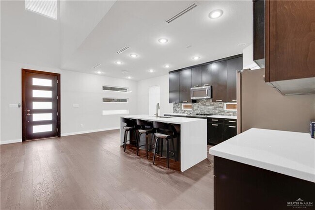 Foto del edificio - 24 S 4th St