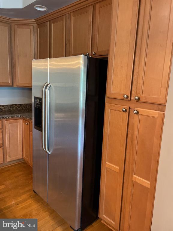 Building Photo - 7548 Stoney Run Dr