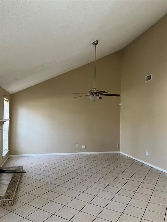 Building Photo - 9630 Oldenburg Ln