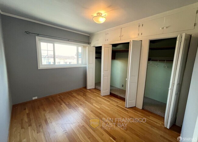 Foto del edificio - 527 Congo St