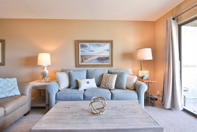 Foto del edificio - 1624 Stickney Point Rd