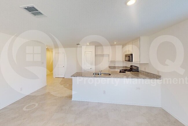 Foto del edificio - 8409 Holw Bnd St