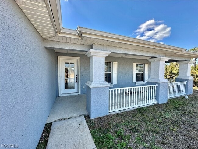 Building Photo - 2015 Xelda Ave N