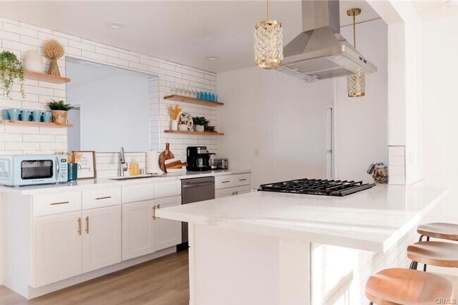 Building Photo - Home in Friendly Hills Neighborhood