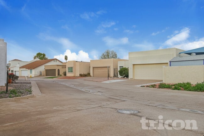 Building Photo - 2044 S Don Carlos