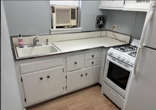 Building Photo - 262-280-280 Chamberlain Ave