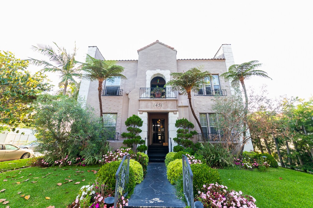 Foto principal - 1451 Ridgeley Dr