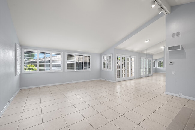 Building Photo - 6082 Cirrus St