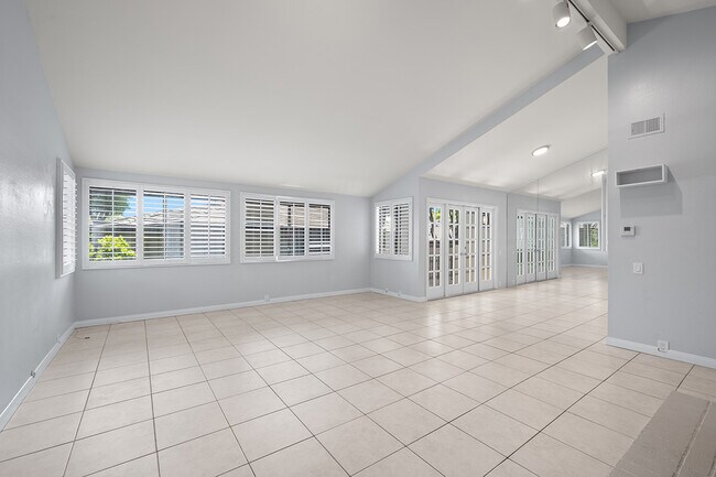 Foto del edificio - 6082 Cirrus St