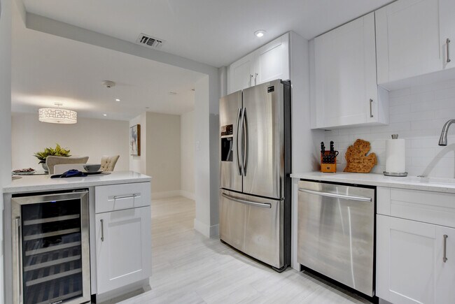 Foto del edificio - 4101 N Ocean Blvd