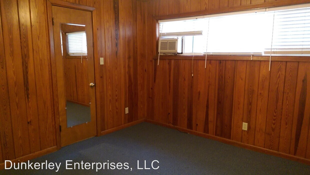 Building Photo - 304-310 W Gregory St