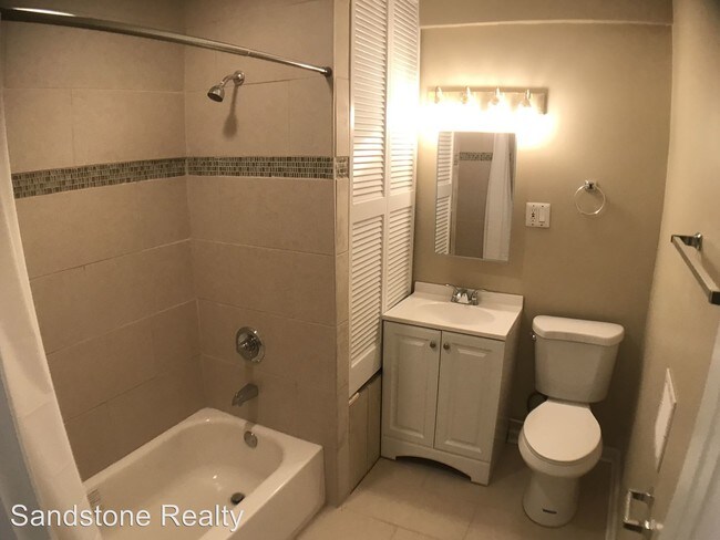 Building Photo - 3 br, 1 bath House - 3864 East 54th St